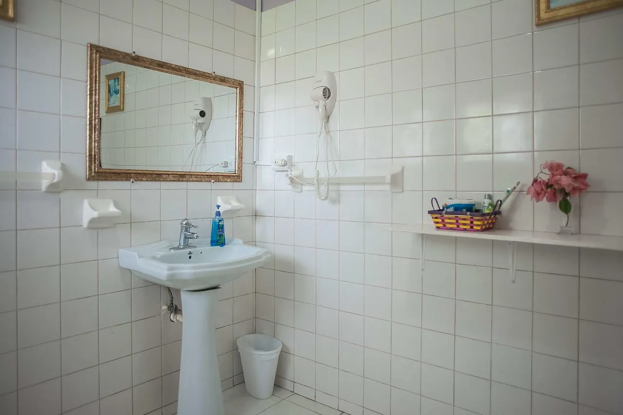 Diamond Villa Guest House Montego Bay